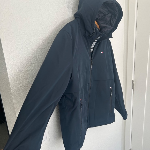 Tommy Hilfiger Men's Performance Hooded Jacket Size XL Color Navy - Picture 2 of 16